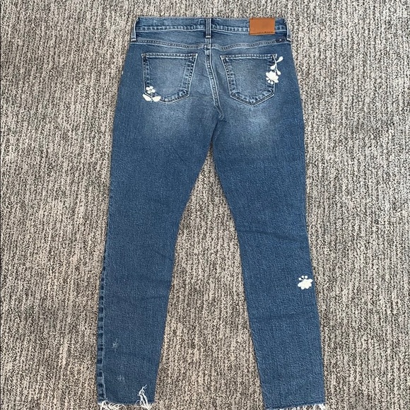 Lucky Brand Embroidered Charlie Capri - Picture 5 of 5